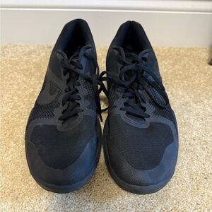 Men's Black Athletic Shoes